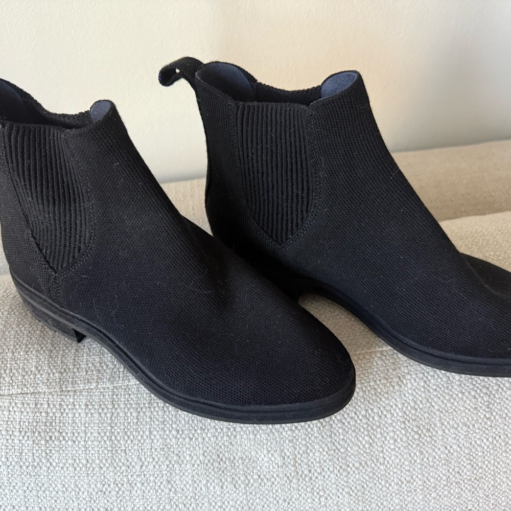Rothy's Onyx LUG BOOT - Ankle Boots with Elastic Panels - NWOT